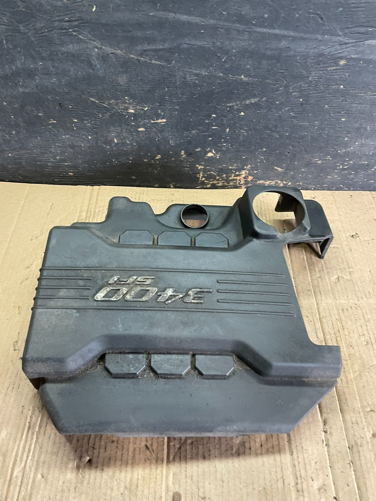 2006 to 2009 Pontiac Torrent 3.4L Top Engine Motor Cover OEM  S6067 DG1