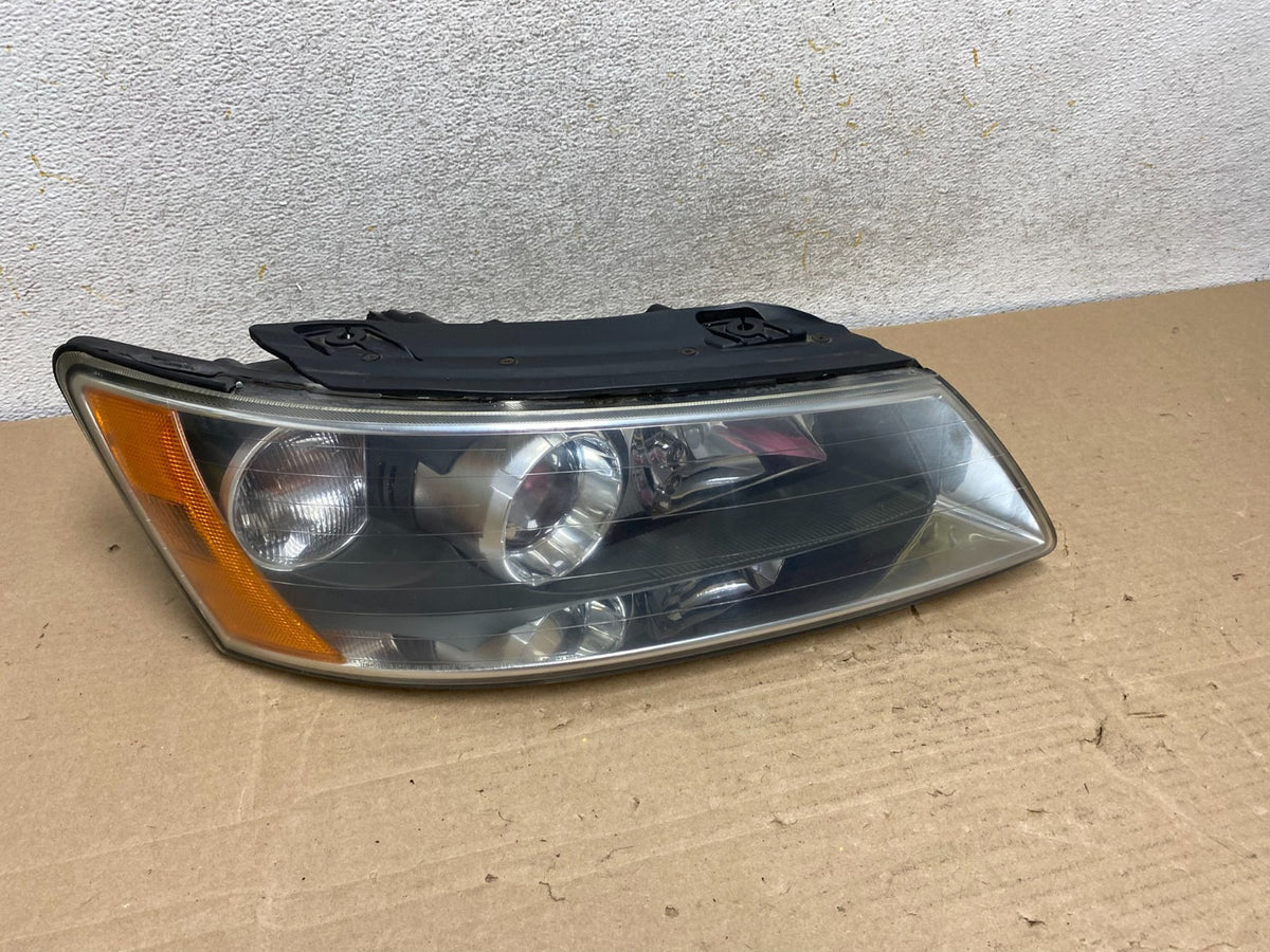 2006-2008 Hyundai Sonata Right Passenger Rh Side Headlight Halogen AH9488 DW0