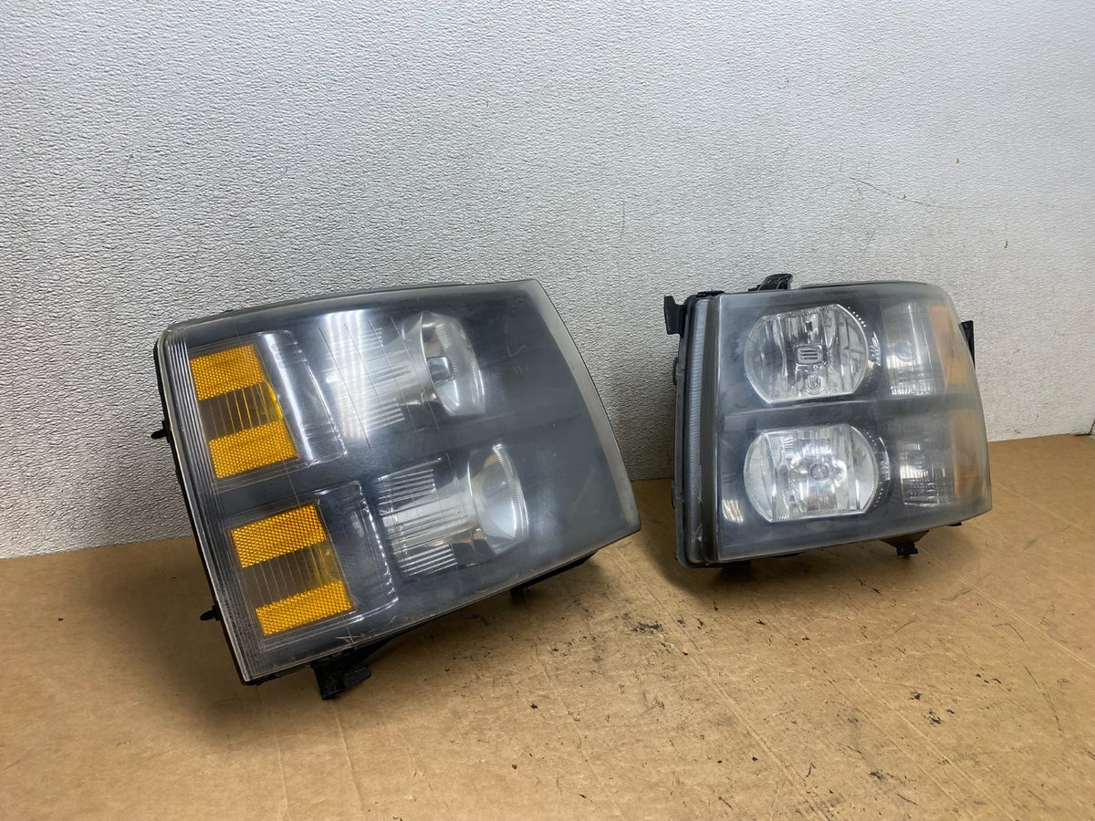 2007 to 2014 Chevrolet Silverado Left+Right Side Black Headlights T3342 DW1