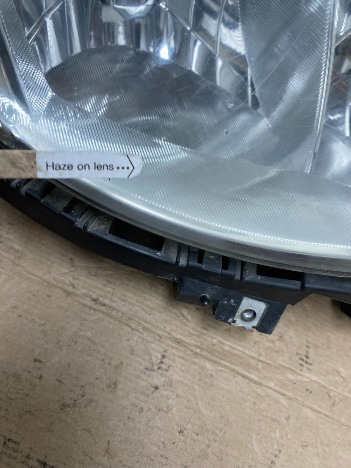 2009 - 2013 Subaru Forester Right Passenger Side Halogen Headlight AF4577 DW4