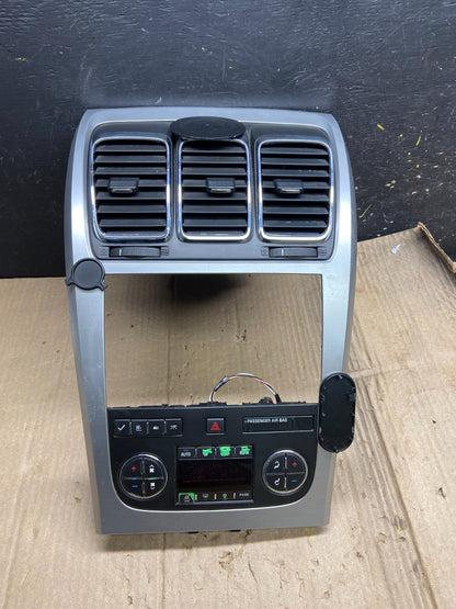 2007 - 2012 GMC Acadia A/C Heater Climate Control Radio Panel Bezel OEM X1909 DG0