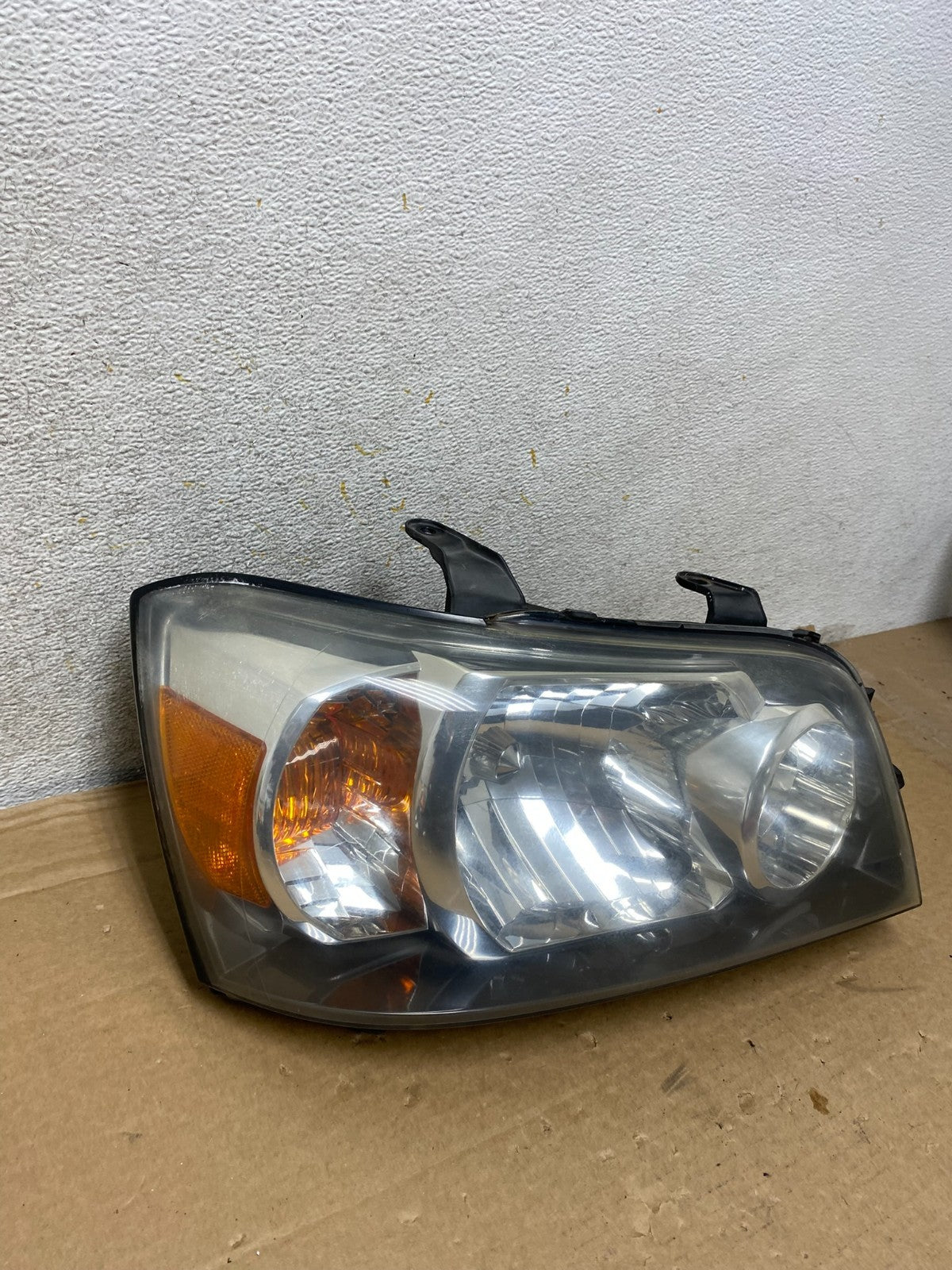 2004 2005 2006 Toyota Highlander Headlight Right Passenger RH Side AH8265 DW2