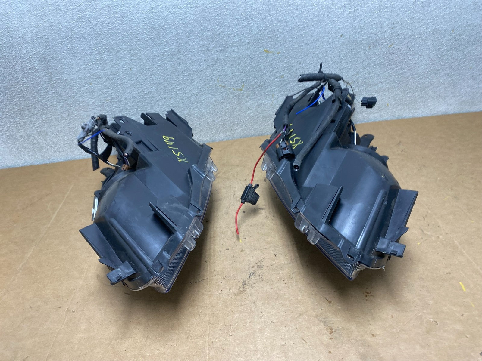 2010 - 2011 Toyota Prius Left+Right Halogen Headlights Aftermarket X5149 DW11