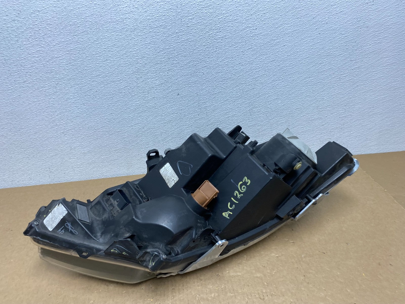 2015 to 2018 Lincoln MKC Left Driver Lh Side Xenon Headlight AC1263 DG8