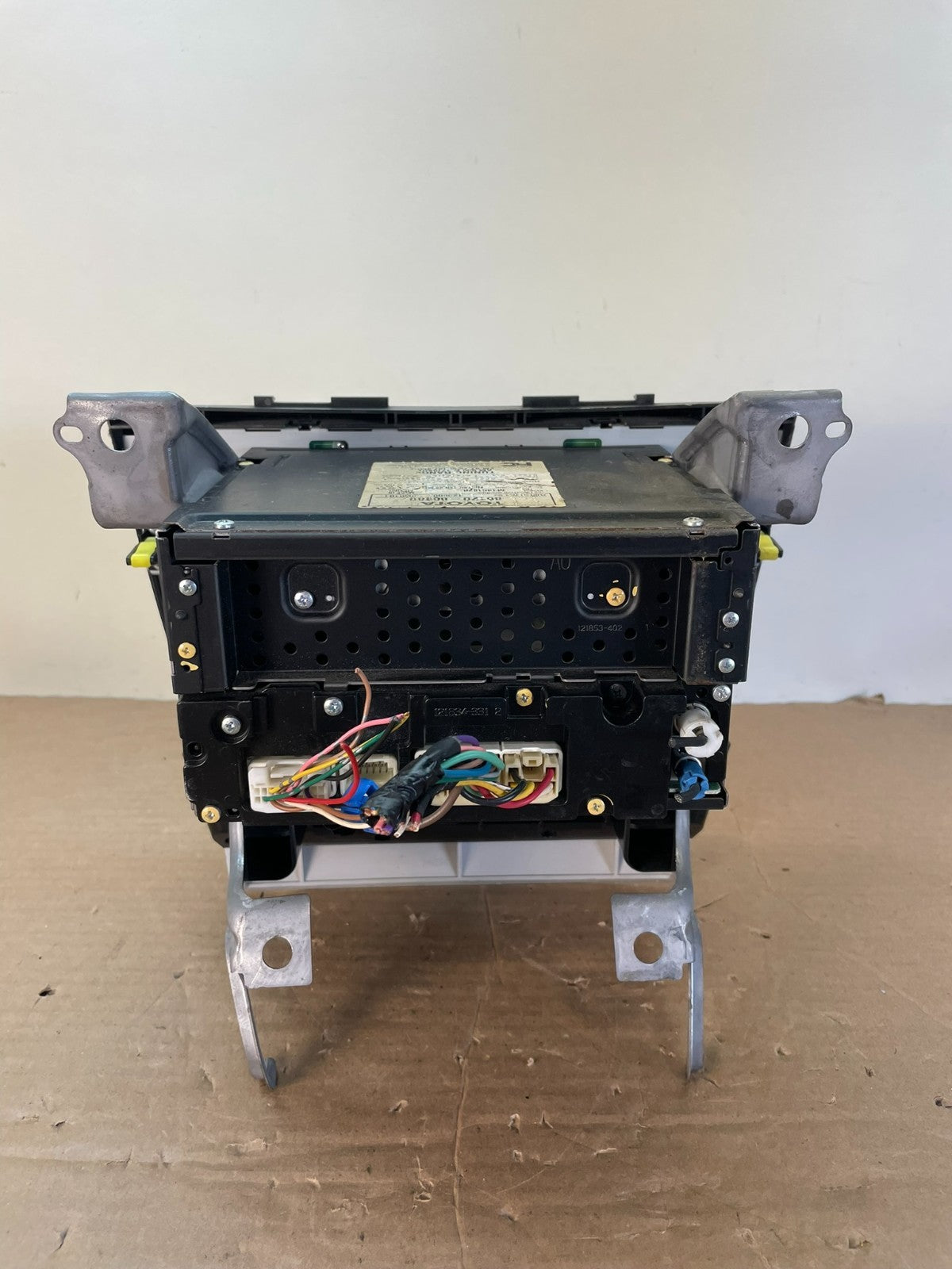 2010 2011 Toyota Camry Radio AM/FM CD Player Climate Control AI0492 DW7