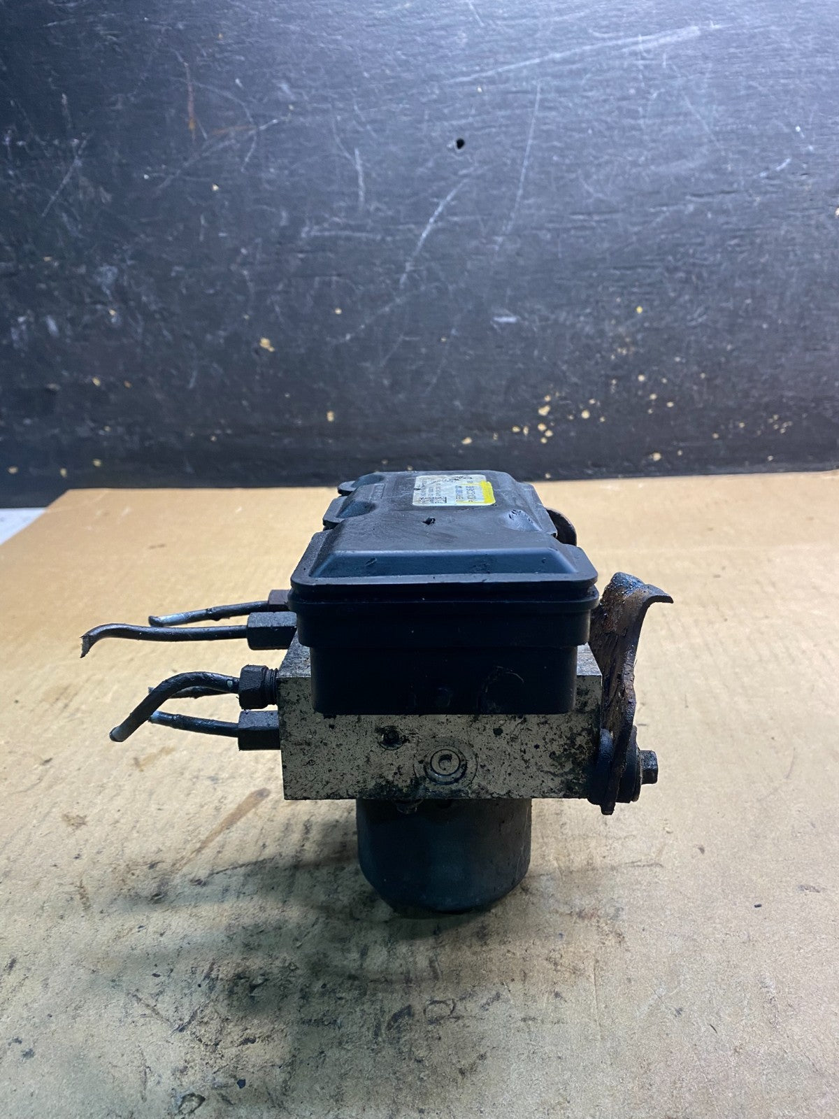 2011 - 2014 Ford E250 E350 Van  ABS Anti Lock Brake Pump Module Oem  Z2403 DG4