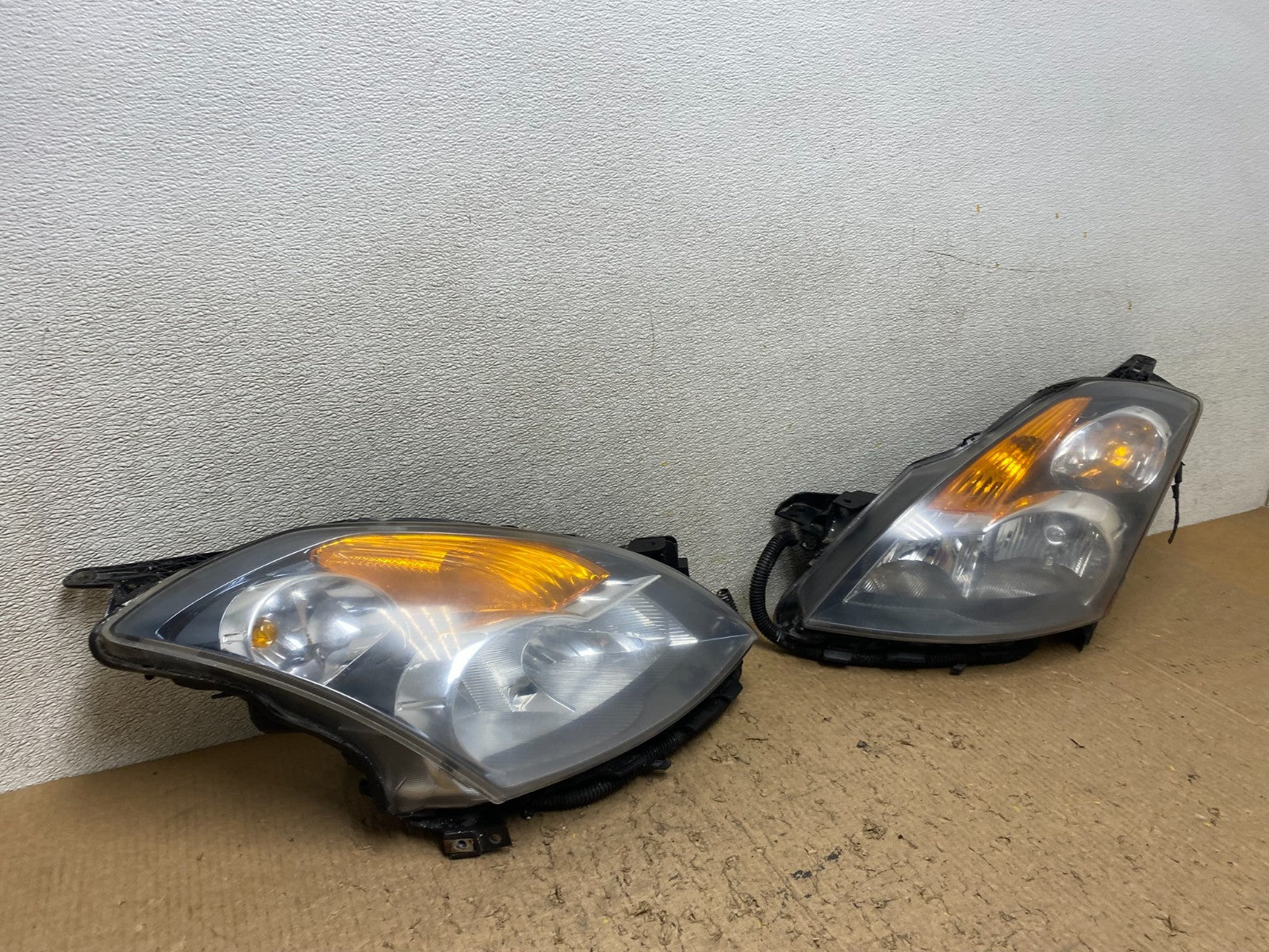 Sedan 2007 2008 2009 Nissan Altima Left+Right Set Headlights W8204 DW2