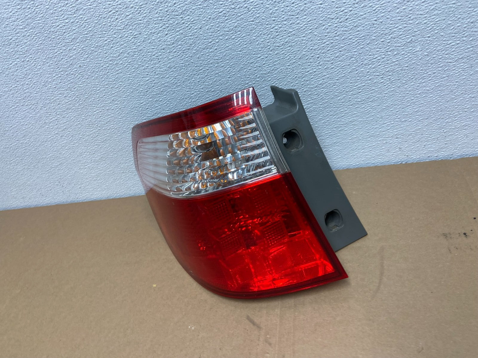 2005 2006 2007 Honda Odyssey Left Driver LH Side Tail Light Oem AB6313 DW1