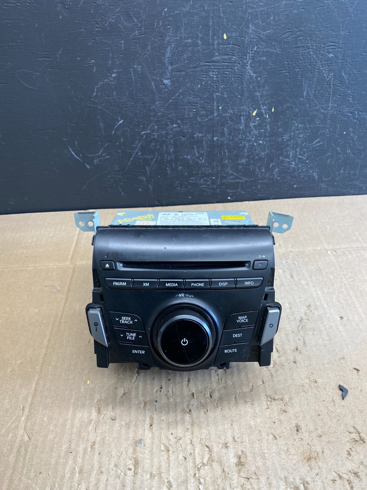 2012-2013 Hyundai Azera Am Fm Cd Player Radio Receiver Oem  AB9629 DG0