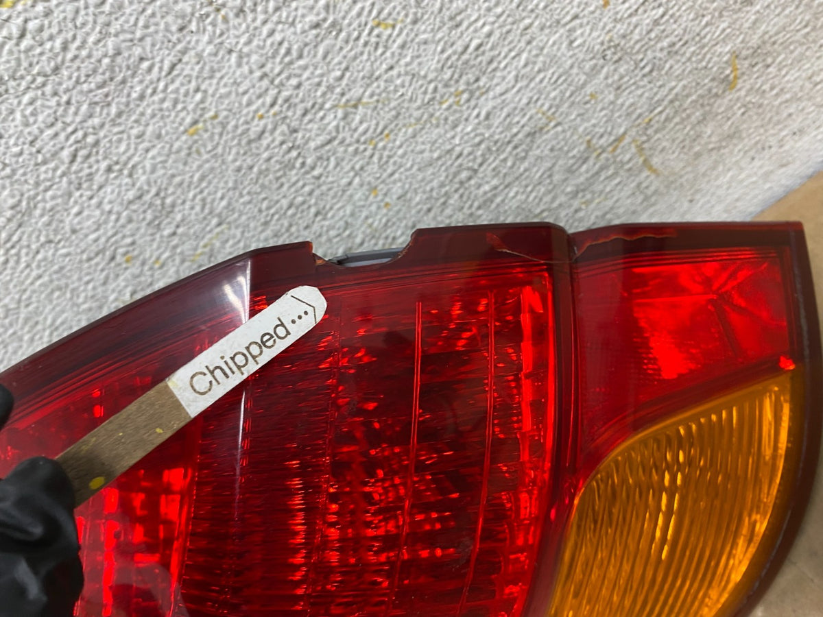 2005 2006 2007 Subaru Legacy Left Driver LH Side Tail Light AH8120 DG4