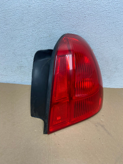 2003 to 2011 Lincoln Town Car Right Passenger Rh Tail Light AD7855 LK2
