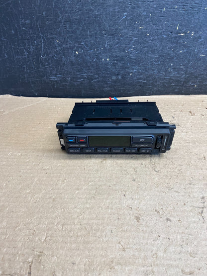 1998 to 2002 Ford Crown Victoria Marquis A/C Heater Climate Control AH5167 DG0