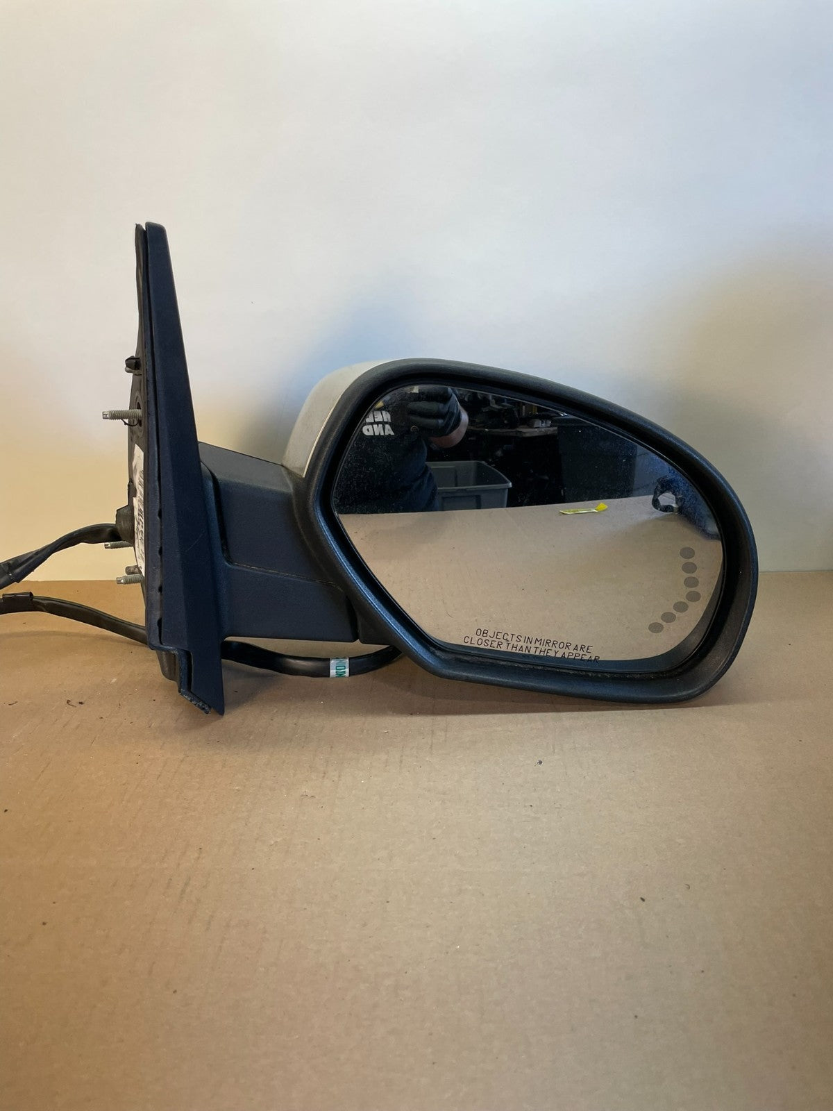 2007 to 2008 Gmc Yukon Right Passenger Turn Signal View Door Mirror ah0418 DG9