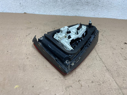 2015 - 2018 Volkswagen Jetta Right Passenger Side Tail Light Inner AG5662 DW5