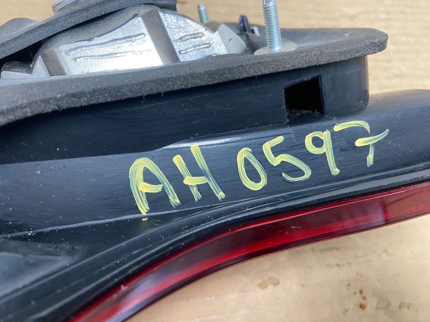 2010 - 2013 Acura Mdx Right Passenger Rh Side Inner Tail Light AH0597 LK7