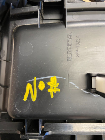 2009 to 2011 Honda Pilot Information Display Screen AD2147 DG6