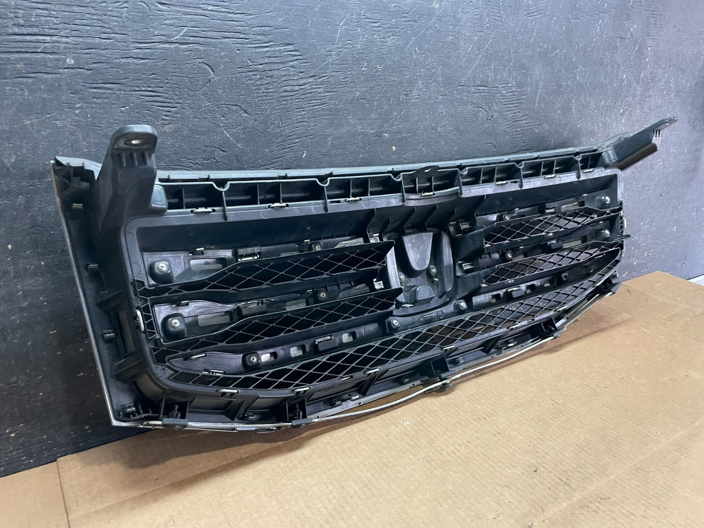 2012 to 2015 Honda Pilot Front Upper Grill Grille OEM AA9136  DG4