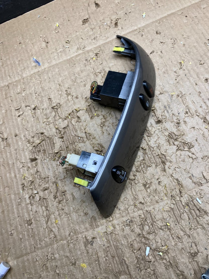 2004 to 2010 Toyota Sienna Left Side Climate Switches Bezel Trim OEM V7602 DG1