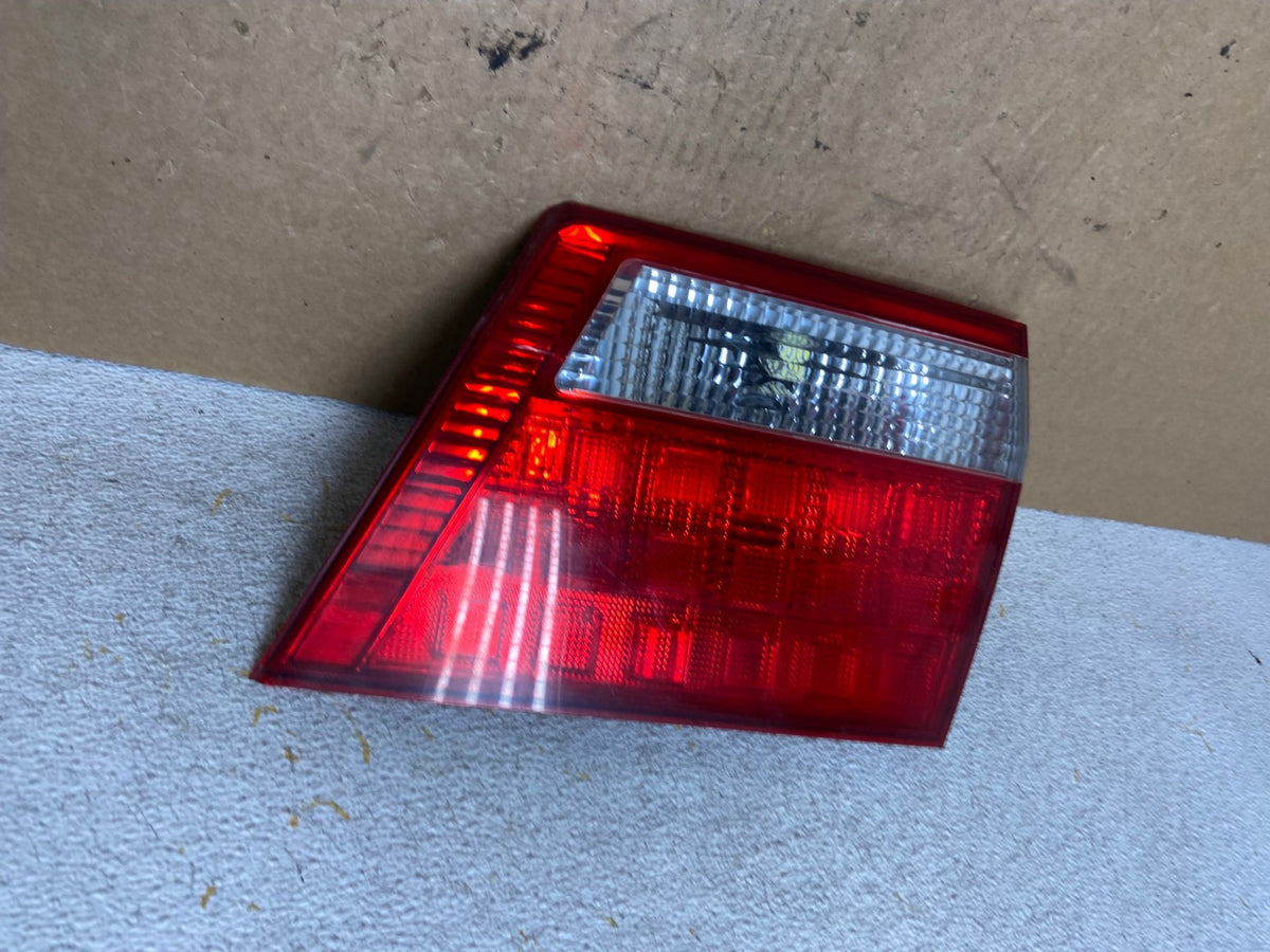 2005 2006 2007 Honda Odyssey Inner Right Passenger RH Tail Light AI3578 LK1