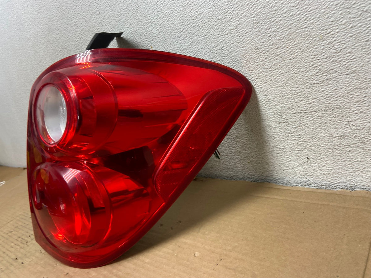 2010 to 2015 Chevrolet Equinox Right Passenger Rh Side Tail Light AG9251 LK2