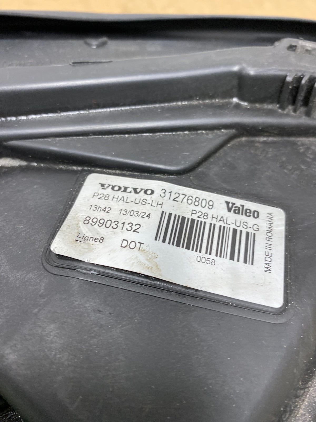 2003-2013 Volvo XC90 Left Driver LH Side Halogen Headlight AD0625 DW9