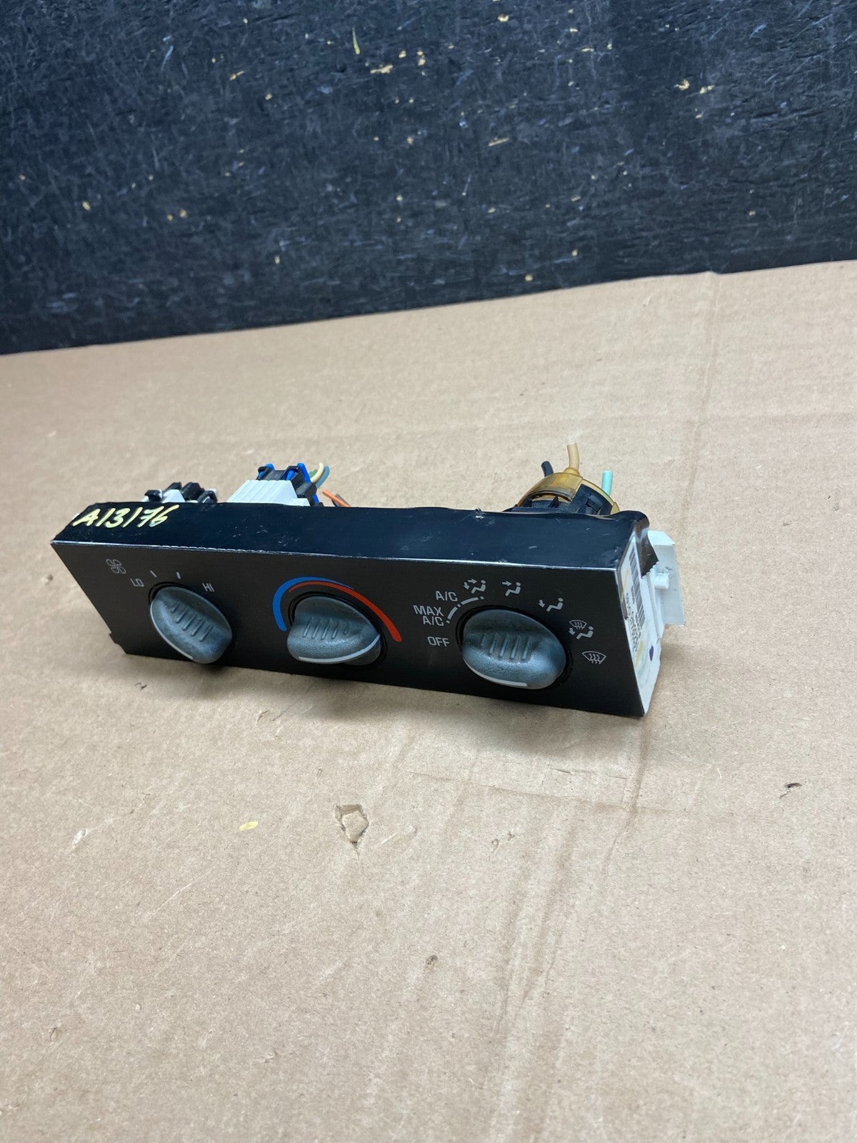 2001 - 2007 GMC Chevrolet Express 1500 Climate Control A/C AI3176 DG1