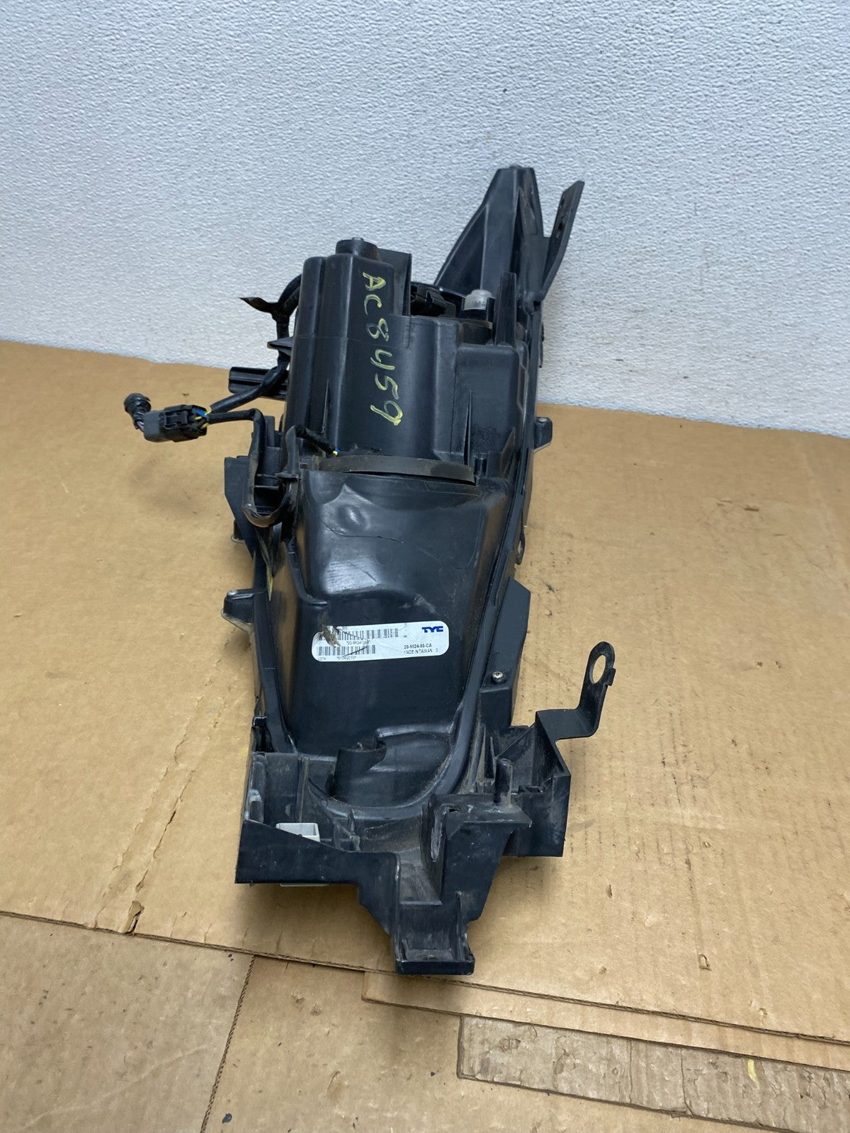 2014 - 2016 Mazda 3 Halogen Left Driver Halogen Headlight DEPO AC8459 DW7