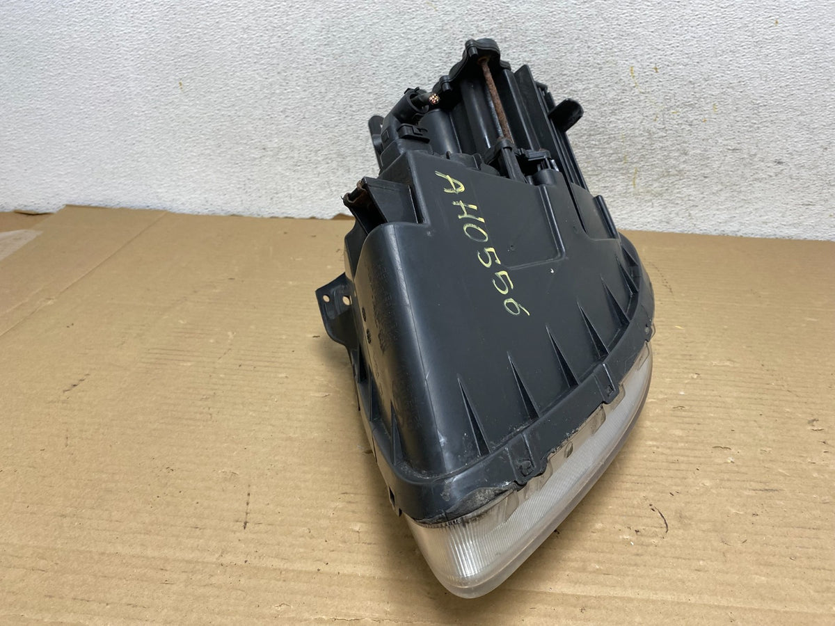 2007 to 2012 Hyundai Veracruz Right Passenger RH Headlight Halogen AH0556 DW10