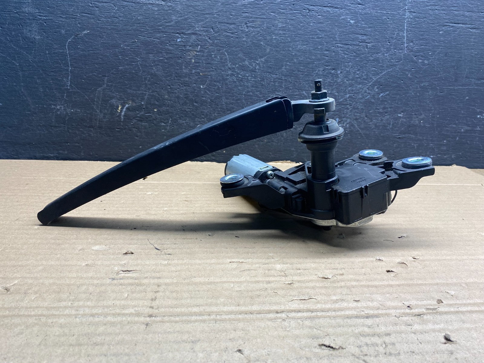 2011 to 2016 Volkswagen Tiguan Rear Window Wiper Motor ad9469 DG3