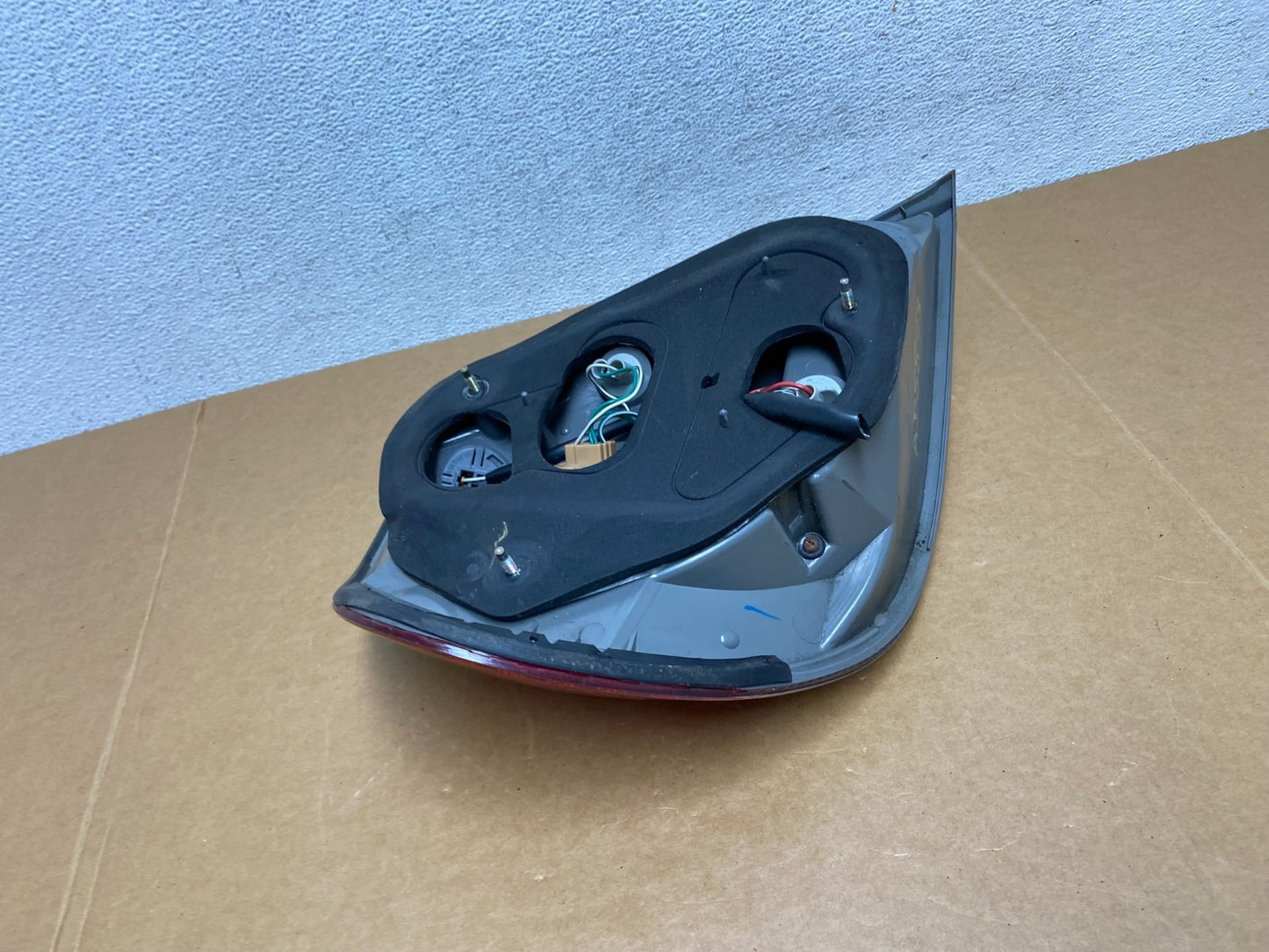 2005 to 2006 Toyota Camry Tail Light Right Passenger Side AD8893 DW5