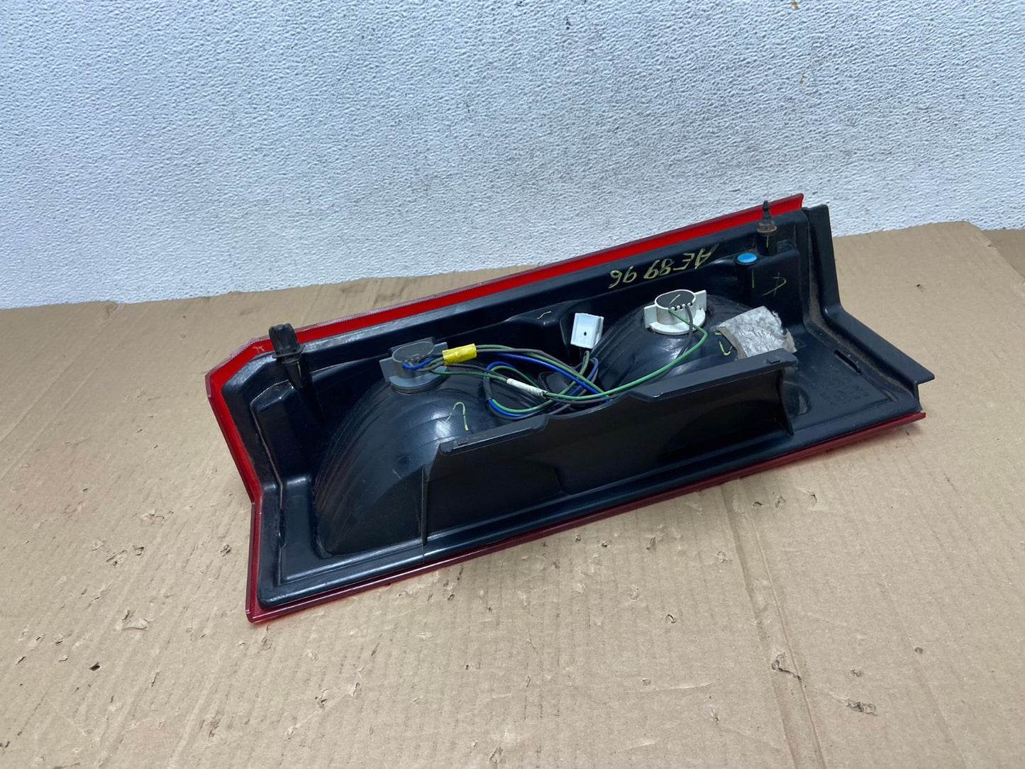2006 to 2008 Hummer H3 Left Driver LH Side Tail Light AE8996 LK4
