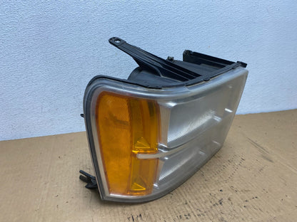 2007 - 2014 GMC Sierra Right Passenger RH Halogen Headlight AD1152 DW2