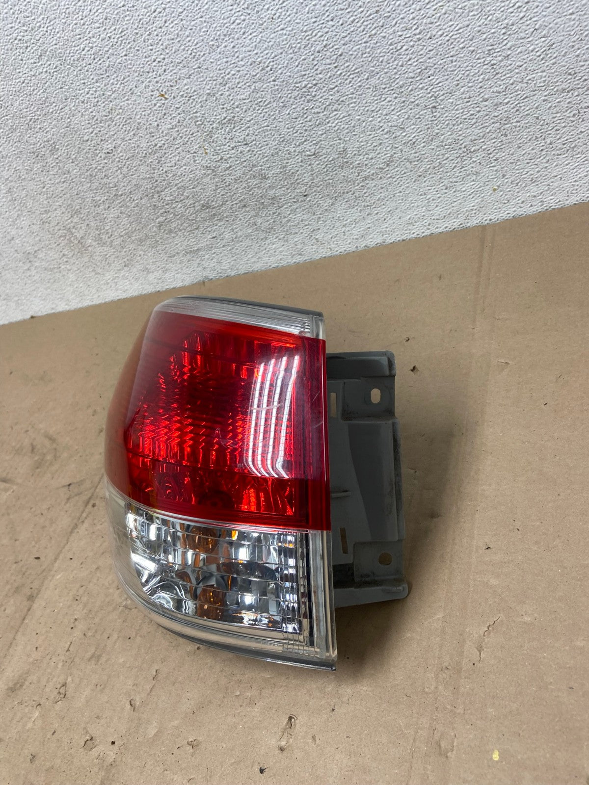 2013 to 2016 Nissan Pathfinder Left Driver Lh Side Tail light AG4740 LK1