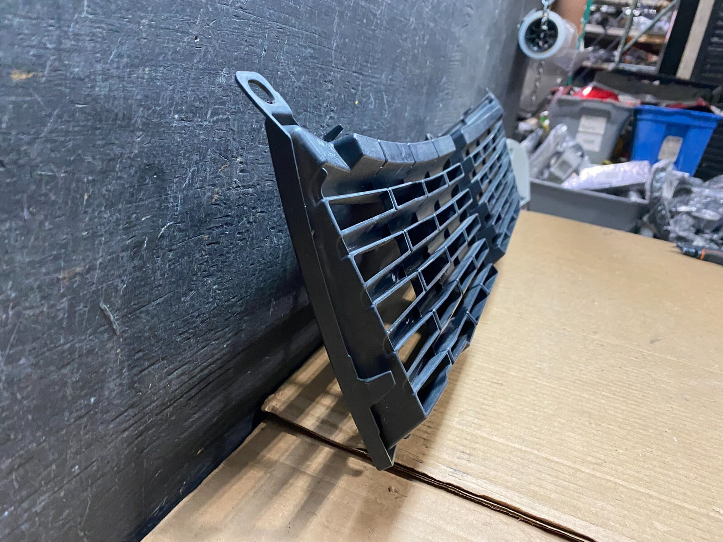 2010 to 2013 Suzuki Kizashi Front Upper Base Grille Grill G3195 DG15