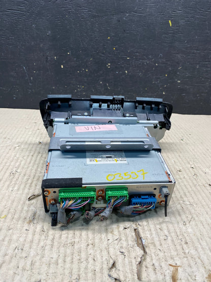 2005 to 2010 Honda Odyssey Am Fm Cd Player Radio Receiver O3537 DG3