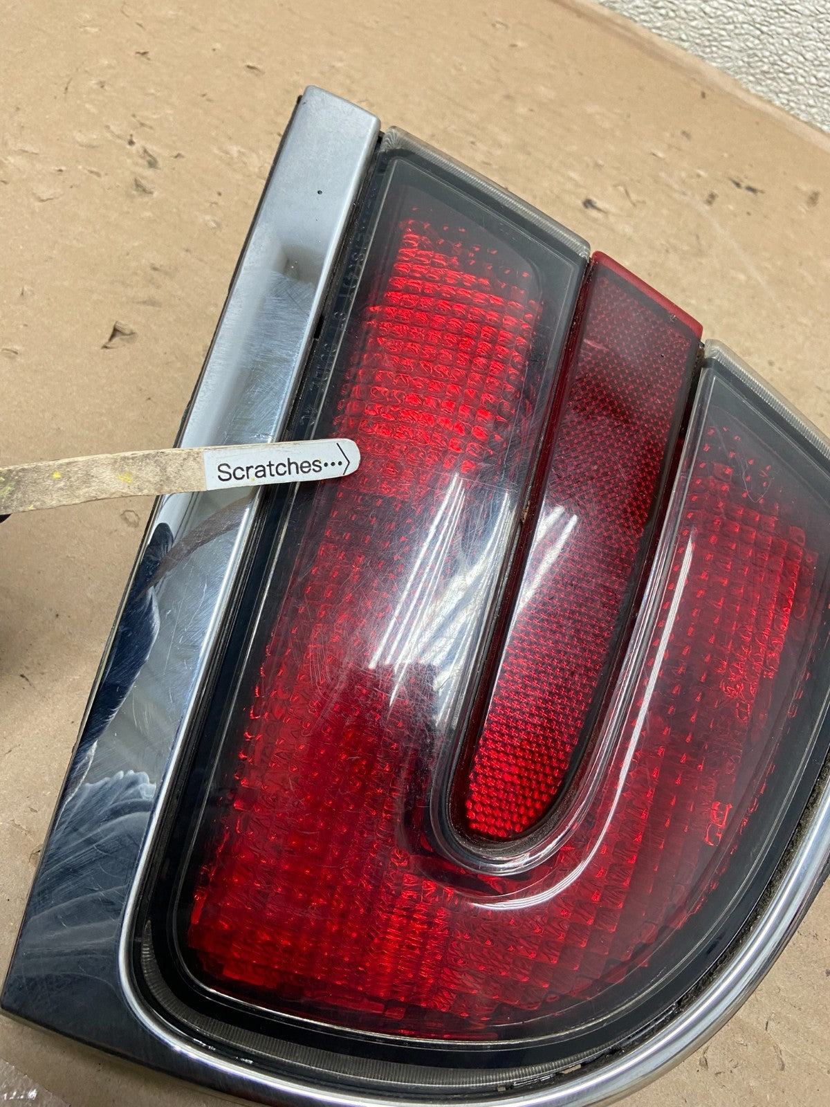 1997-1998 Buick Park Avenue Ave Right Passenger Rh Side Tail Light OEM AB0290 LK3