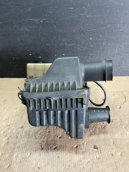 2009 to 2010 Ford Expedition Air Intake Cleaner Box Coolant Bottle M8972 DG3