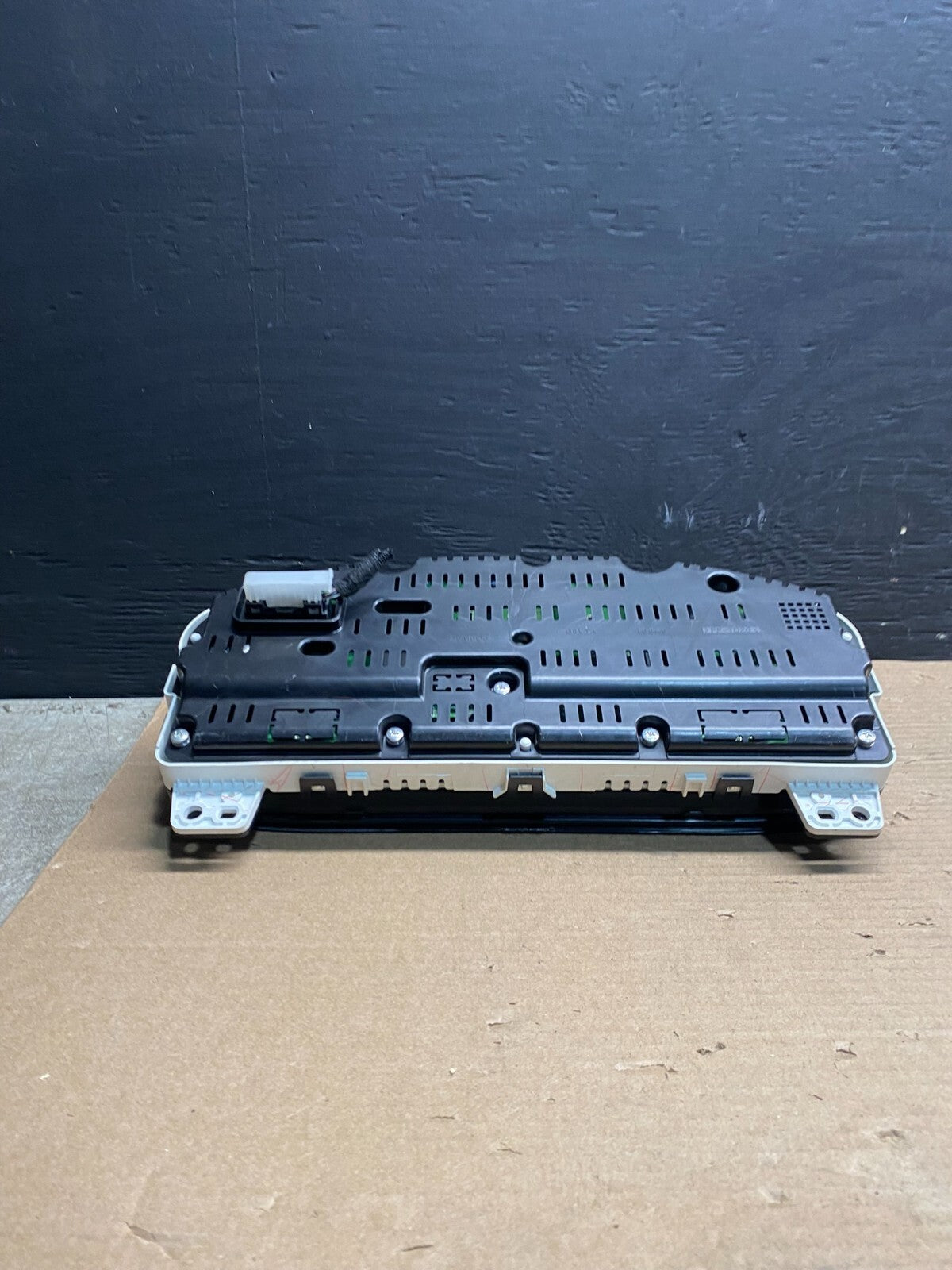 2014 Lincoln MKS Speedometer Instrument Gauge Cluster D4699 DG18