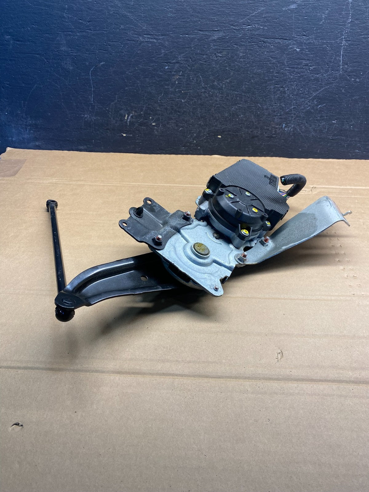 2011-2020 Toyota Sienna Liftgate Motor Trunk Lift Actuator 427107-10040 AD9595 D1