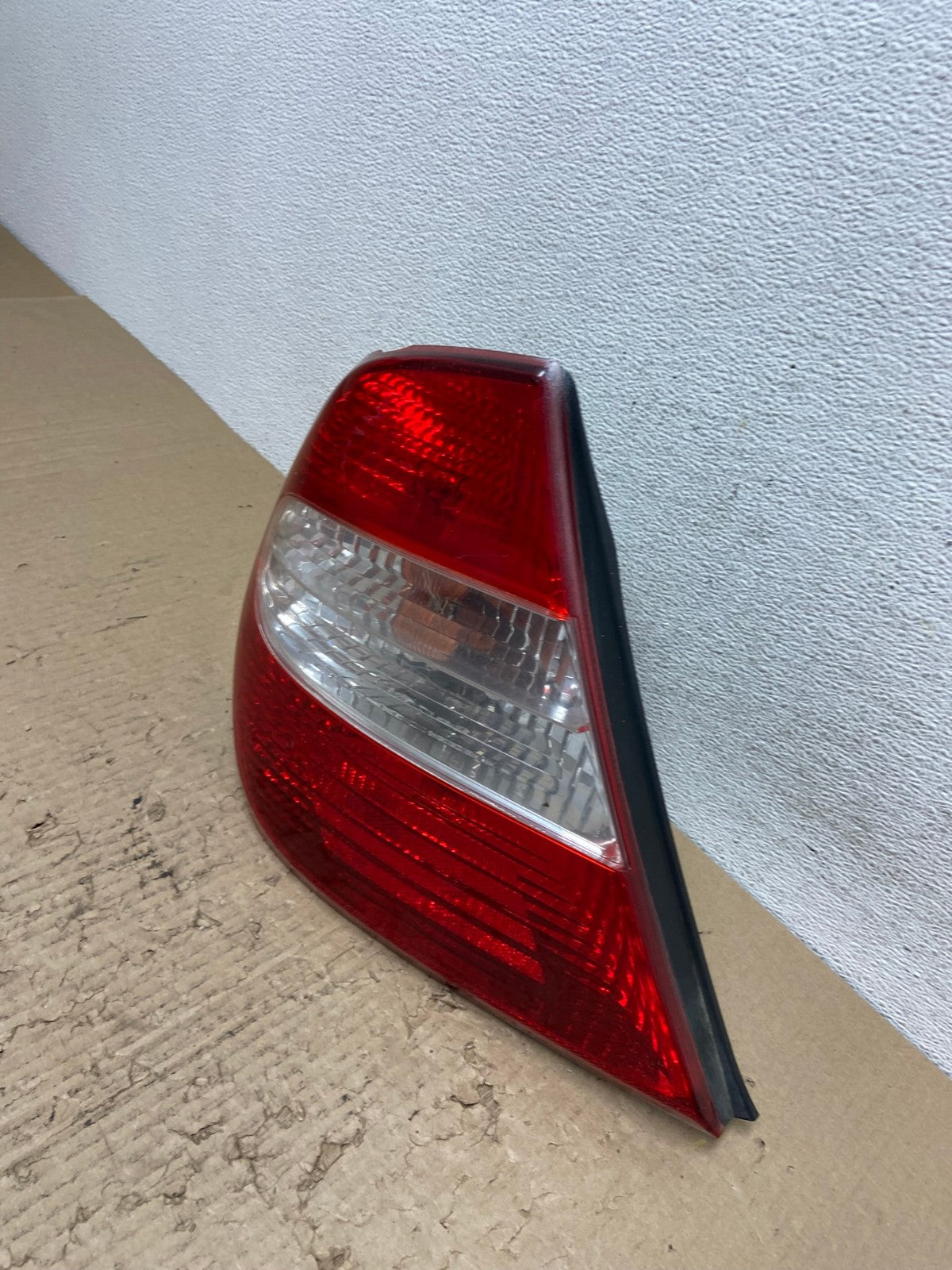 2002 2003 2004 Toyota Camry Left Driver LH Side Tail Light AF2954 LK1