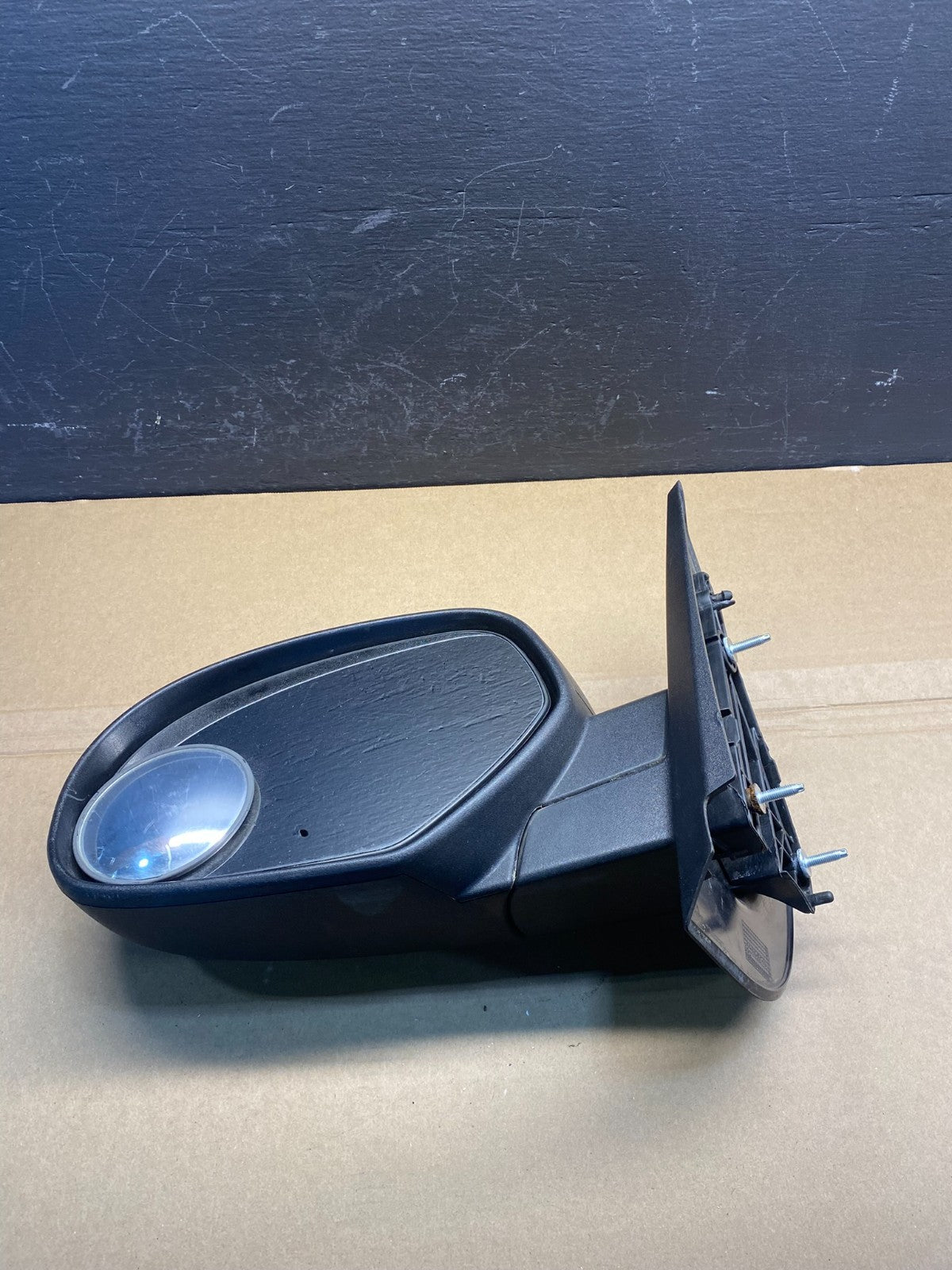2010-2013 Chevrolet Tahoe Silverado Suburban Left Door Mirror AC4349 MS3