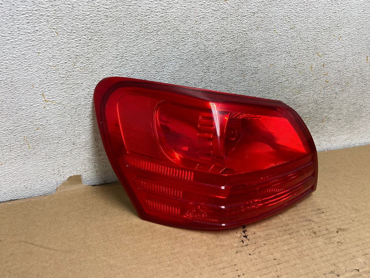 2008 to 2015 Nissan Rogue Left Driver Lh Side Tail Light AH7808 LK1