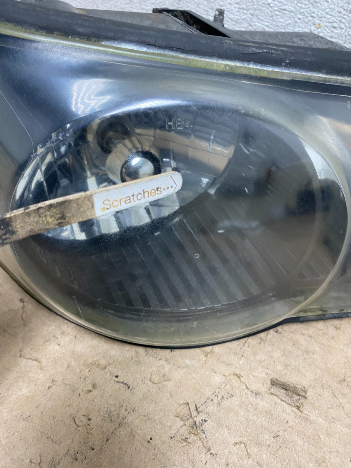 2001 - 2005 Pontiac Aztek Left+Right Set Headlight AI1001 DG3