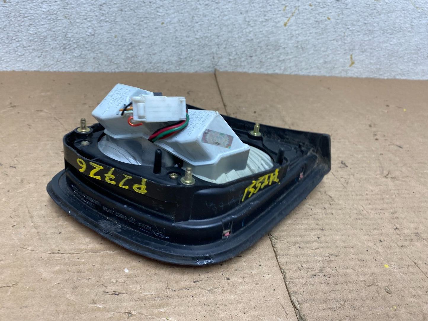 1999 2000 Mazda Millenia Right RH Side Inner Tail Light P2726 DG4