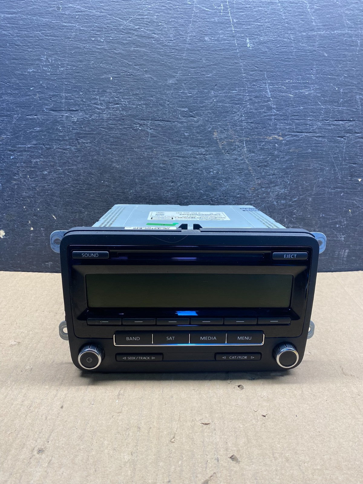 2011 to 2014 Volkswagen Passat Jetta Radio CD Player AM/FM AI5049 DW0