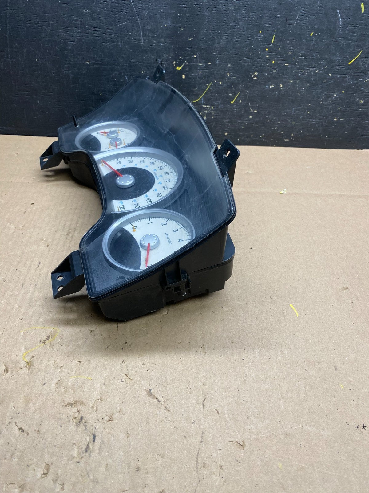 2005 to 2009 Dodge Durango Speedometer Instrument Cluster Gauge T45703