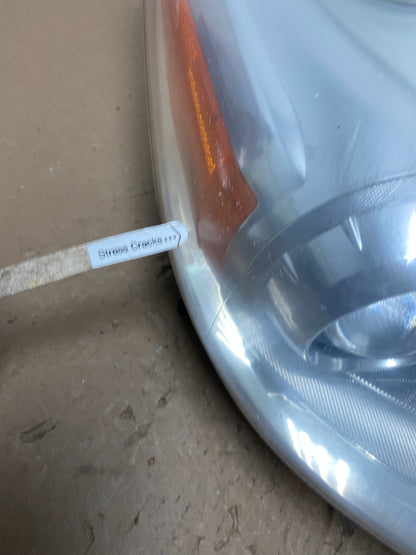 2010 - 2011 Toyota Prius Right Passenger Rh Halogen Headlight AD8124 DW4