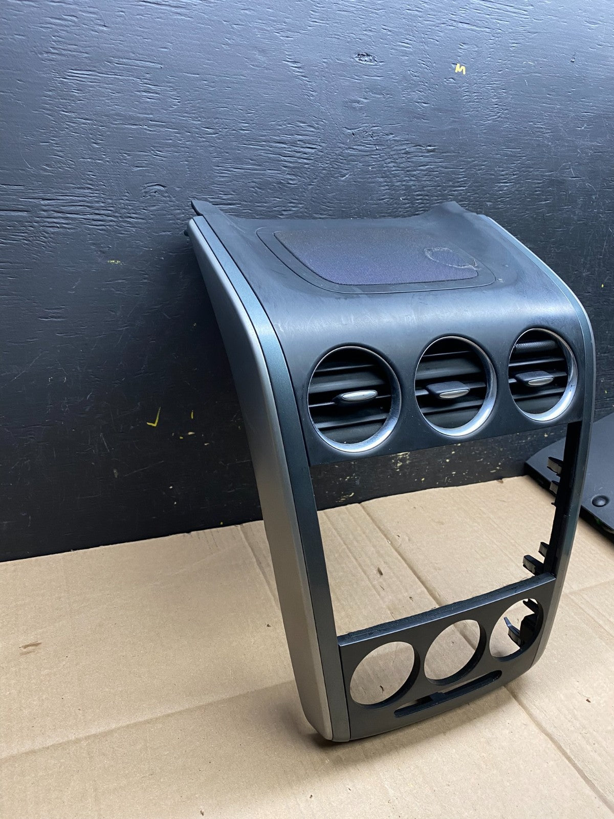 2010 2011 2012 Mazda CX-7 Center Dash Radio Bezel Trim OEM aa4580 DG2