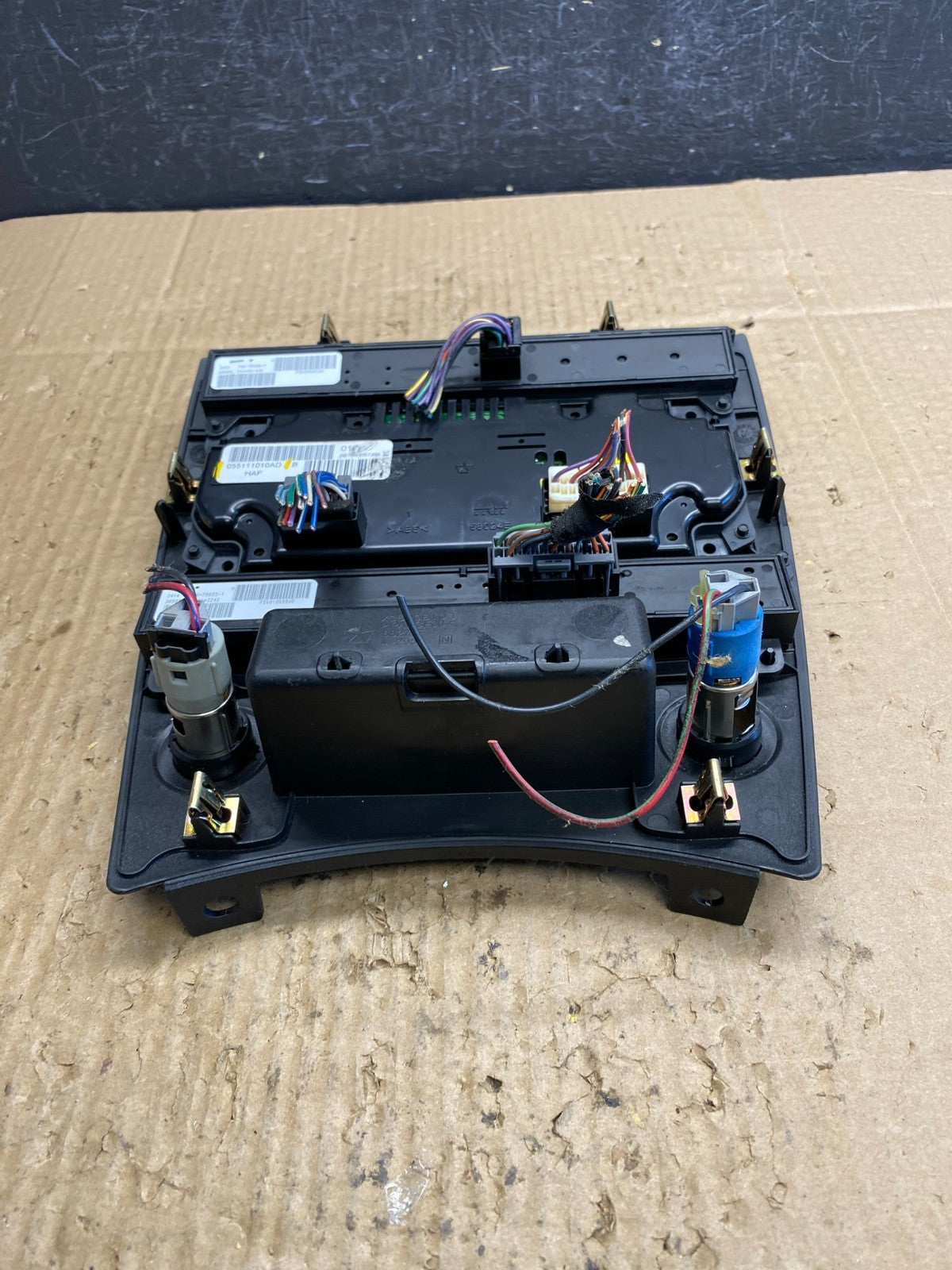 2005 to 2007 Jeep Commander Grand Cherokee A/C Climate Control Bezel AD1914 DG4
