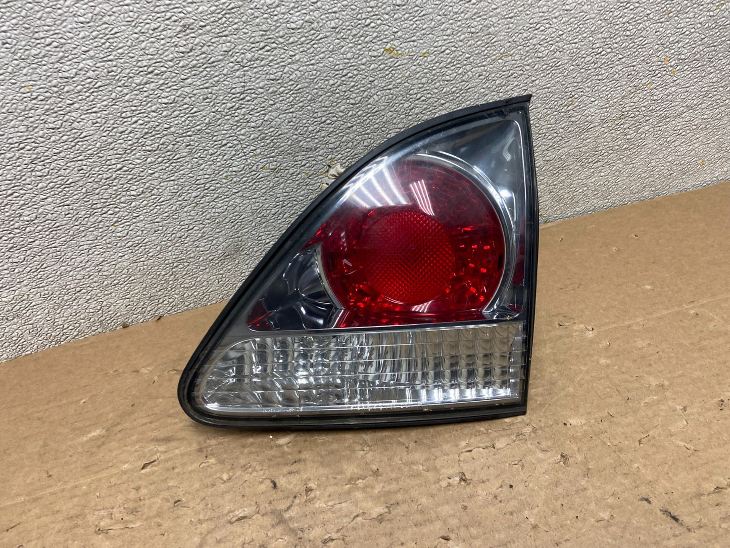 2000-2003 Lexus RX300 Right Passenger Side Rear Inner Tail Light Oem AB4803 LK0